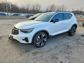 2025 Volvo XC40 YV4L12UC5S2458650