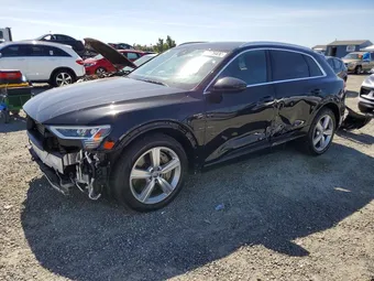 2019 Audi e-tron WA1VABGE6KB020531