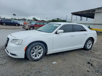 2016 Chrysler 300 2C3CCAAG4GH261342