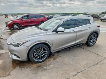 2018 Infiniti QX30 SJKCH5CP1JA044996