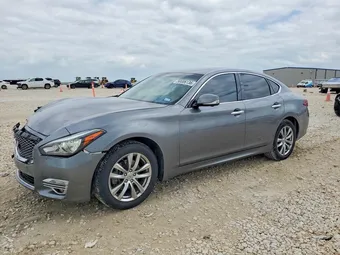 2018 Infiniti Q70 JN1BY1AR0JM220899