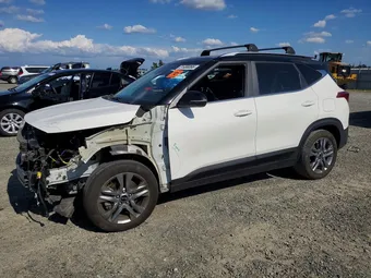 2021 Kia Seltos KNDEUCAA4M7186514