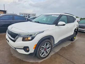 2021 Kia Seltos KNDEUCA21M7084144