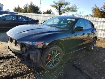 2023 Maserati Levante ZN661YUM3PX437252
