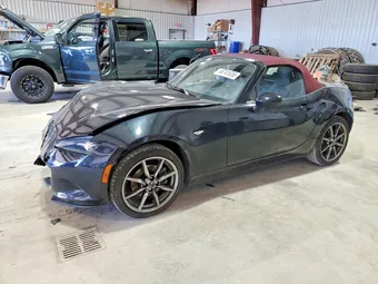 2018 Mazda MX-5 Miata JM1NDAD78J0202030