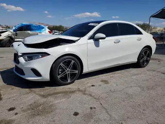 2022 Mercedes-Benz A-Class W1K3G4EB2NJ356354