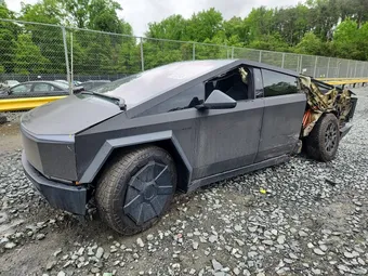 2024 Tesla Cybertruck 7G2CEHEE2RA007042