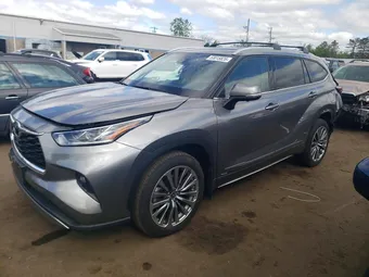 2025 Toyota Highlander 5TDKBRCH0SS658166 Lot 53015826
