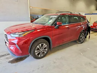2021 Toyota Highlander 5TDHZRBH4MS157162 Lot 49101996