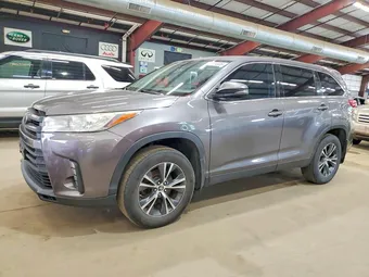 2019 Toyota Highlander 5TDBZRFH1KS916654