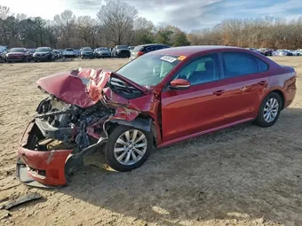 2015 Volkswagen Passat 1VWAT7A37FC039668