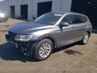 2018 Volkswagen Tiguan 3VV3B7AX3JM146985 Lot 50334646