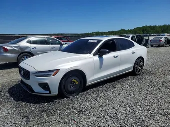 2021 Volvo S60 7JR102FM9MG092489