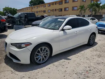 2017 Alfa Romeo ZARFAEDN8H7550355