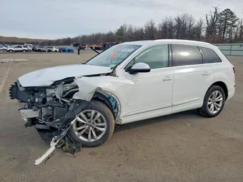 2019 Audi Q7 WA1LAAF72KD044415