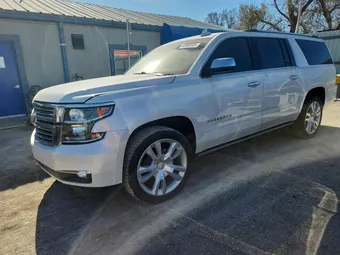 2017 Chevrolet Suburban 1GNSKJKC4HR127235