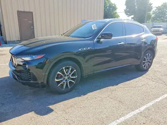 2017 Maserati Levante ZN661XUA9HX257744