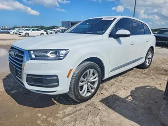 2017 Audi Q7 WA1AHAF79HD042690
