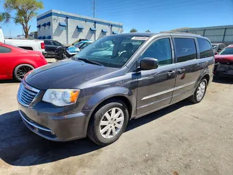 2016 Chrysler Town & Country 2C4RC1BG5GR282618