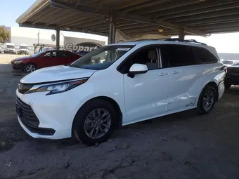 2021 Toyota Sienna 5TDBRKECXMS040263 Lot 51699446