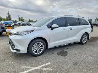 2025 Toyota Sienna 5TDZSKFC2SS220626 Lot 49649486