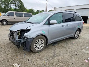 2016 Toyota Sienna 5TDYK3DCXGS738656 Lot 52397926