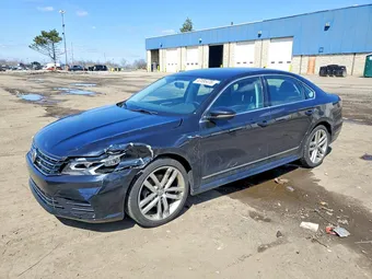 2017 Volkswagen Passat 1VWDT7A33HC046178