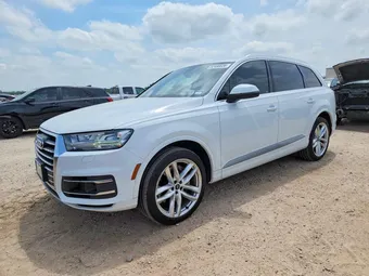 2017 Audi Q7 WA1VAAF76HD019549