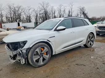 2022 Audi e-tron WA1LAAGE8NB012291
