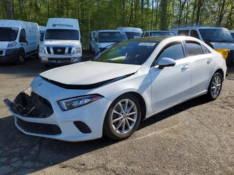 2020 Mercedes-Benz A-Class WDD3G4FB2LW042718
