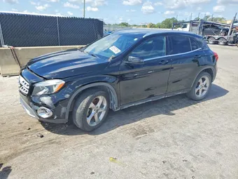 2018 Mercedes-Benz GLA-Class WDCTG4GB0JJ439146
