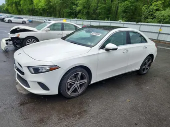 2019 Mercedes-Benz A-Class WDD3G4FB2KW031586