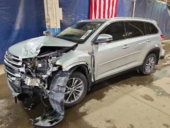 2019 Toyota Highlander 5TDKZRFH8KS555679 Lot 49911716