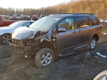 2019 Toyota Sienna 5TDKZ3DC0KS983931 Lot 45669476