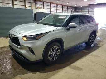 2021 Toyota Highlander 5TDHZRBH7MS088872 Lot 52318186
