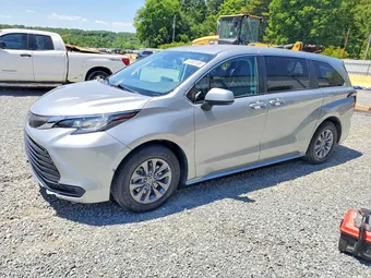 2022 Toyota Sienna 5TDKRKEC9NS115746