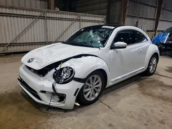 2019 Volkswagen Beetle 3VWJD7ATXKM703421