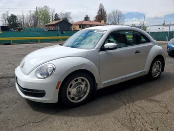 2016 Volkswagen Beetle 3VWF17AT5GM627807