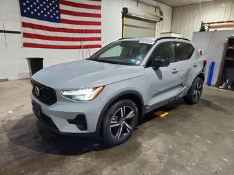 2024 Volvo XC40 YV4L12UK3R2238022