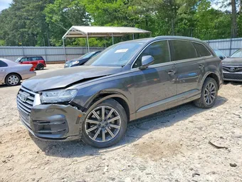 2019 Audi Q7 WA1LHAF71KD028444