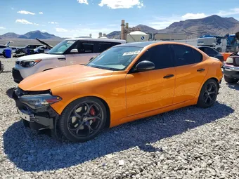 2019 Alfa Romeo ZARFAMBNXK7621205