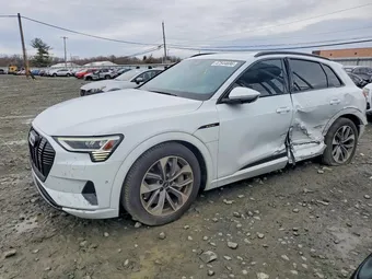 2021 Audi e-tron WA1LAAGE7MB027265