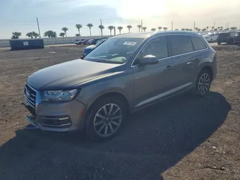 2017 Audi Q7 WA1LAAF76HD047133