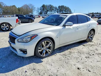 2018 Infiniti Q70 JN1BY1AR3JM220539