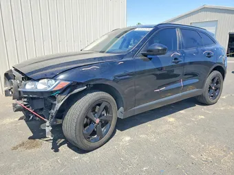 2018 Jaguar F-PACE SADCJ2GX3JA324858