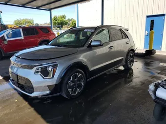 2023 Kia Niro EV KNDCR3L12P5025598