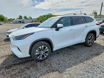 2022 Toyota Highlander 5TDGZRBH0NS578535 Lot 53524406