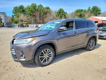 2019 Toyota Highlander 5TDJZRFH1KS615703 Lot 49533586