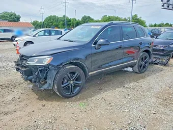 2017 Volkswagen Touareg WVGRF7BP3HD004584
