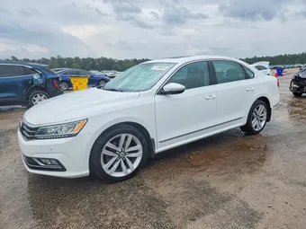 2017 Volkswagen Passat 1VWGT7A38HC058081